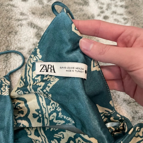 Zara satin paisley dress - Picture 3 of 3